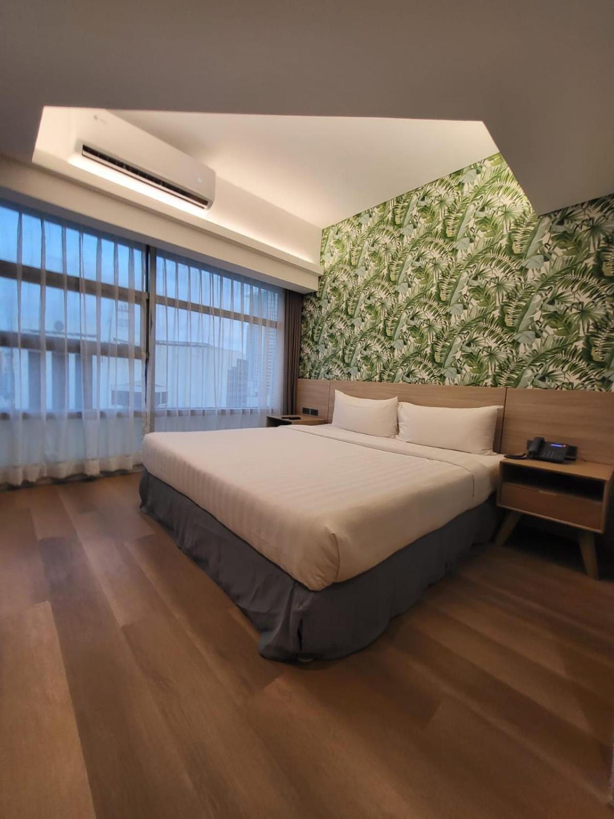 Infinity Tower Suites Makati City Exterior foto